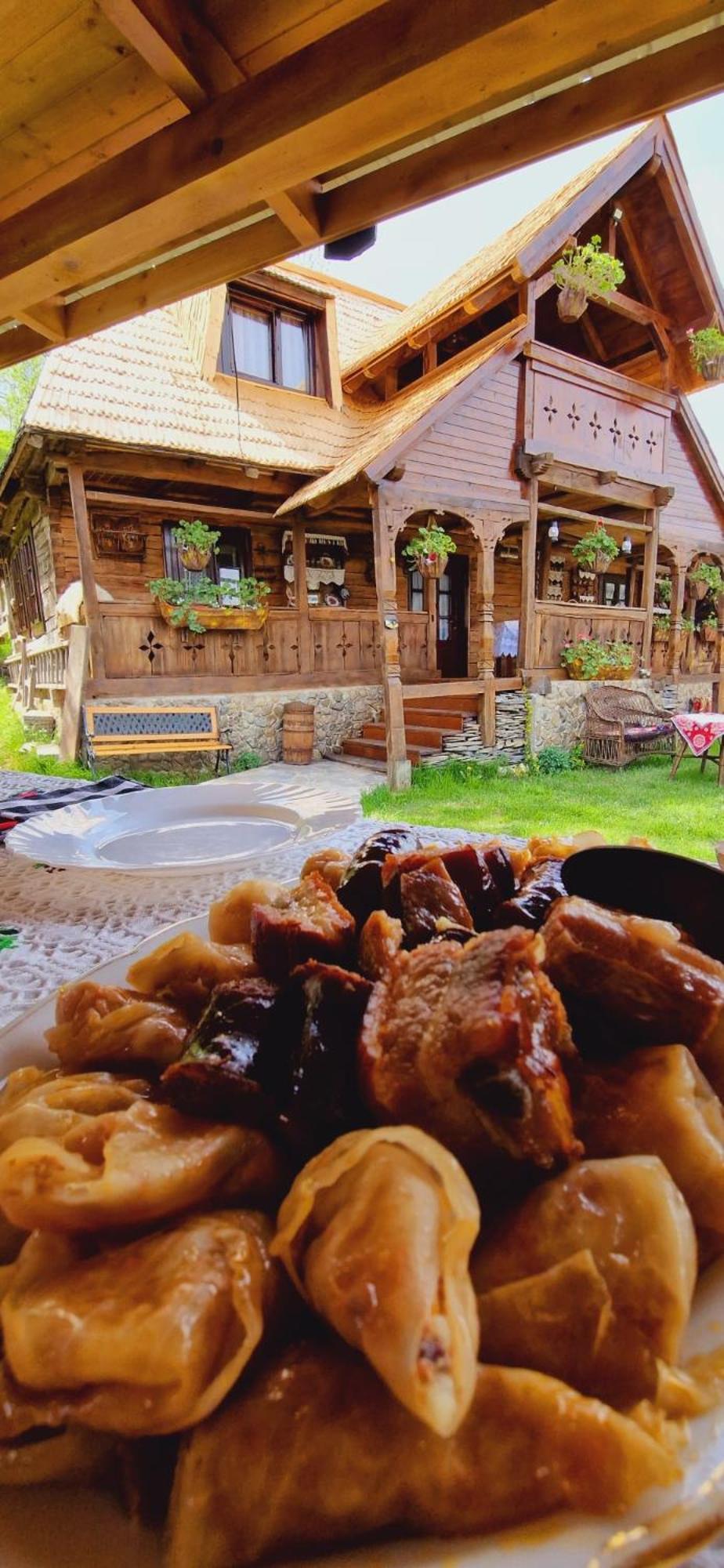 Pensiunea Rustic Oncesti Luaran gambar